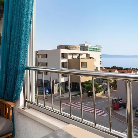 Apartment Sara - Luxurious Sea View With Garage Makarska